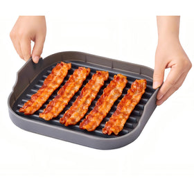 Jillmo microwave bacon cooker tray showing greased drainage design