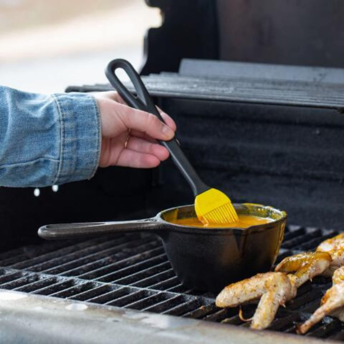 Jim Beam JB0204 basting pot large capacity simplifies simmering sauces for meals