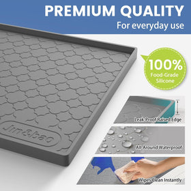 Jin&Bao thick silicone structure highlights durability and raised edge protection.