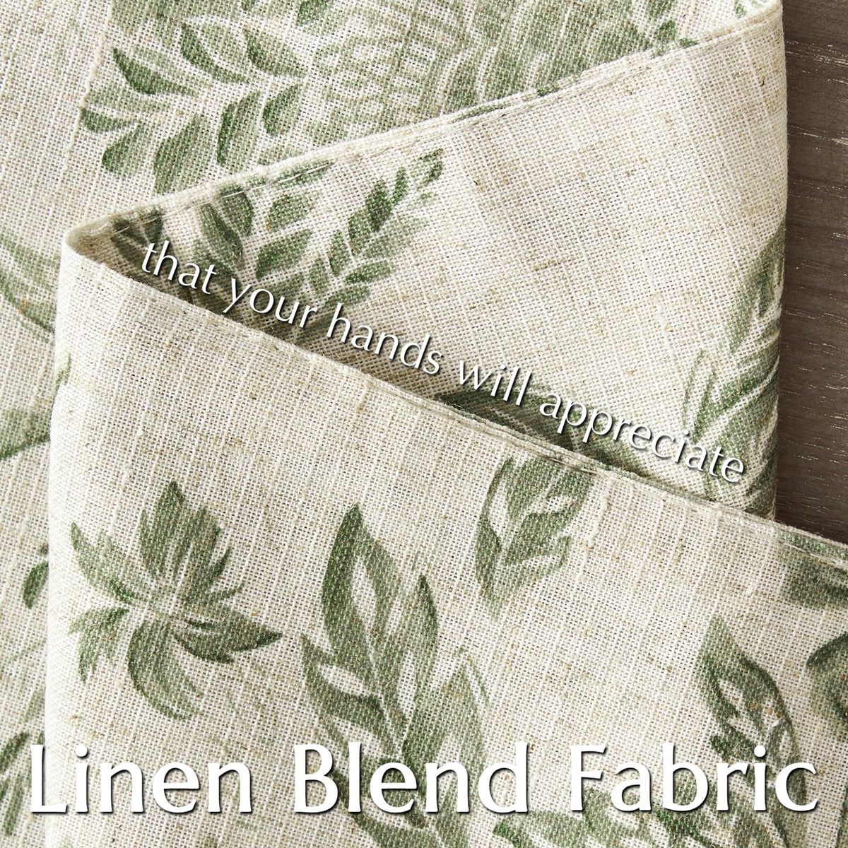 jinchan florals on green placemats perfect Easter or Mother's Day decor.