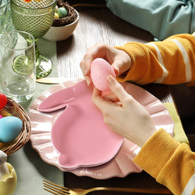 Jinei plates perfect for desserts and snacks at gatherings