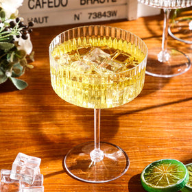 Jingmore food-safe, transparent cocktail cups support easy, mess-free serving.