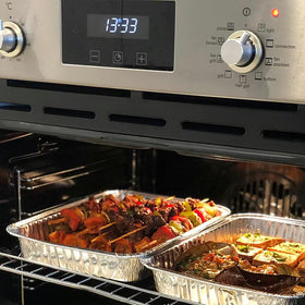 JIUMO recyclable aluminum trays promoting eco-friendly catering.