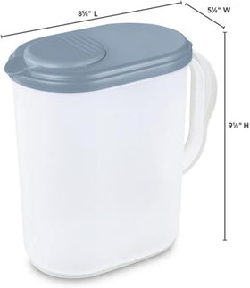 Joey'z pitcher shows graduated marks for accurate beverage mixing.