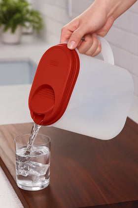 JOEY'Z pitcher ideal for iced tea, cocktails, and flavored waters.