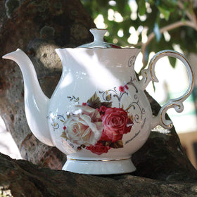 Jomop teapot with filter holes offers practical brewing and easy cleanup.