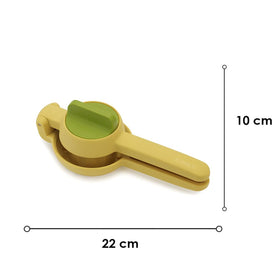 JuiceMax two-stage reamer extracting juice with minimal effort.