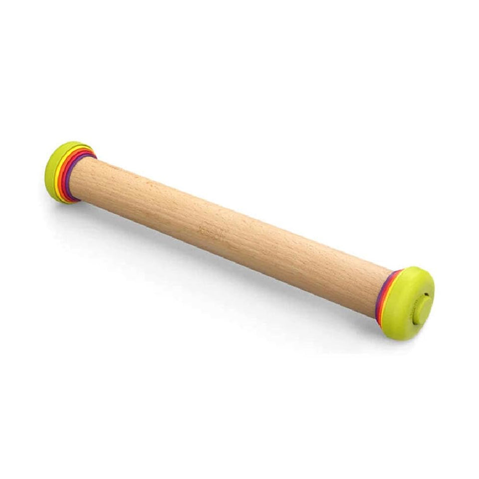 Joseph Joseph PrecisionPin rolling pin with color-coded rings for precise pastry thickness.