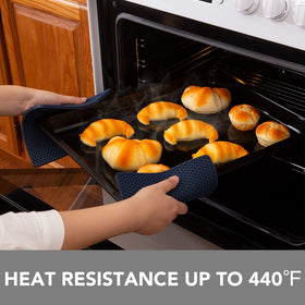 Joyhalo corner-hole design allows easy hanging storage after cooking.