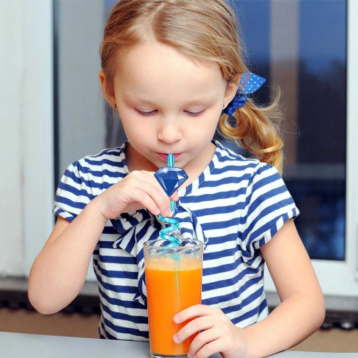 Joyhaven bendable hedgehog straw neck adapts to any cup for easy sipping.