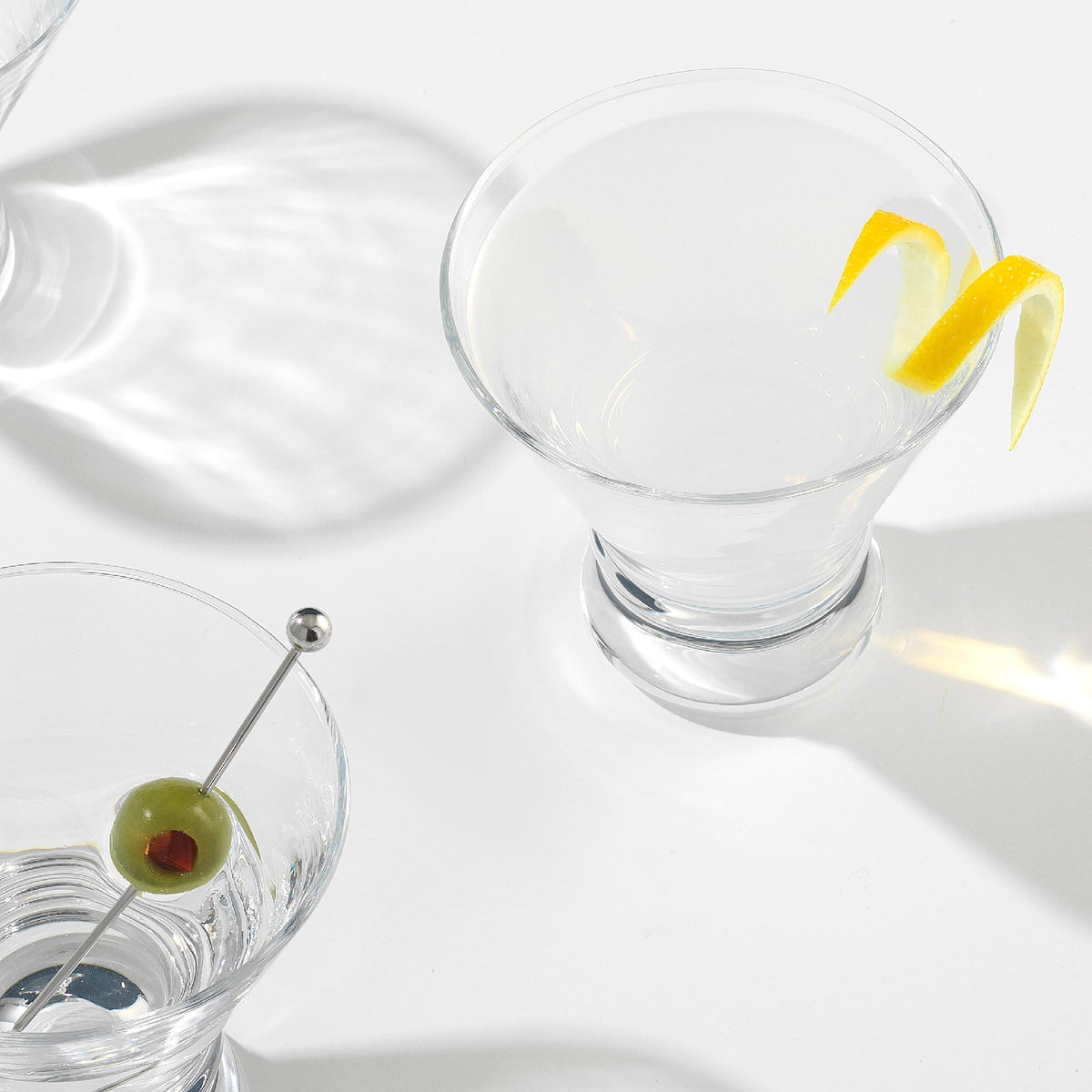 JoyJolt Afina sleek rim design enhances sipping experience