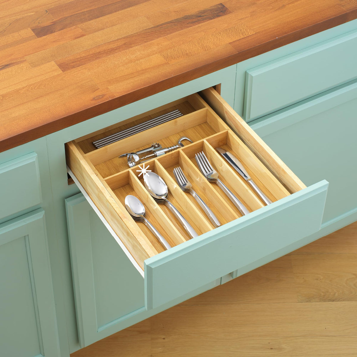 Easy to wipe clean with warm water for JoyJolt bamboo organizer.