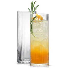 JoyJolt Elle cocktail-ready setup showcases versatile use from gin to juice.
