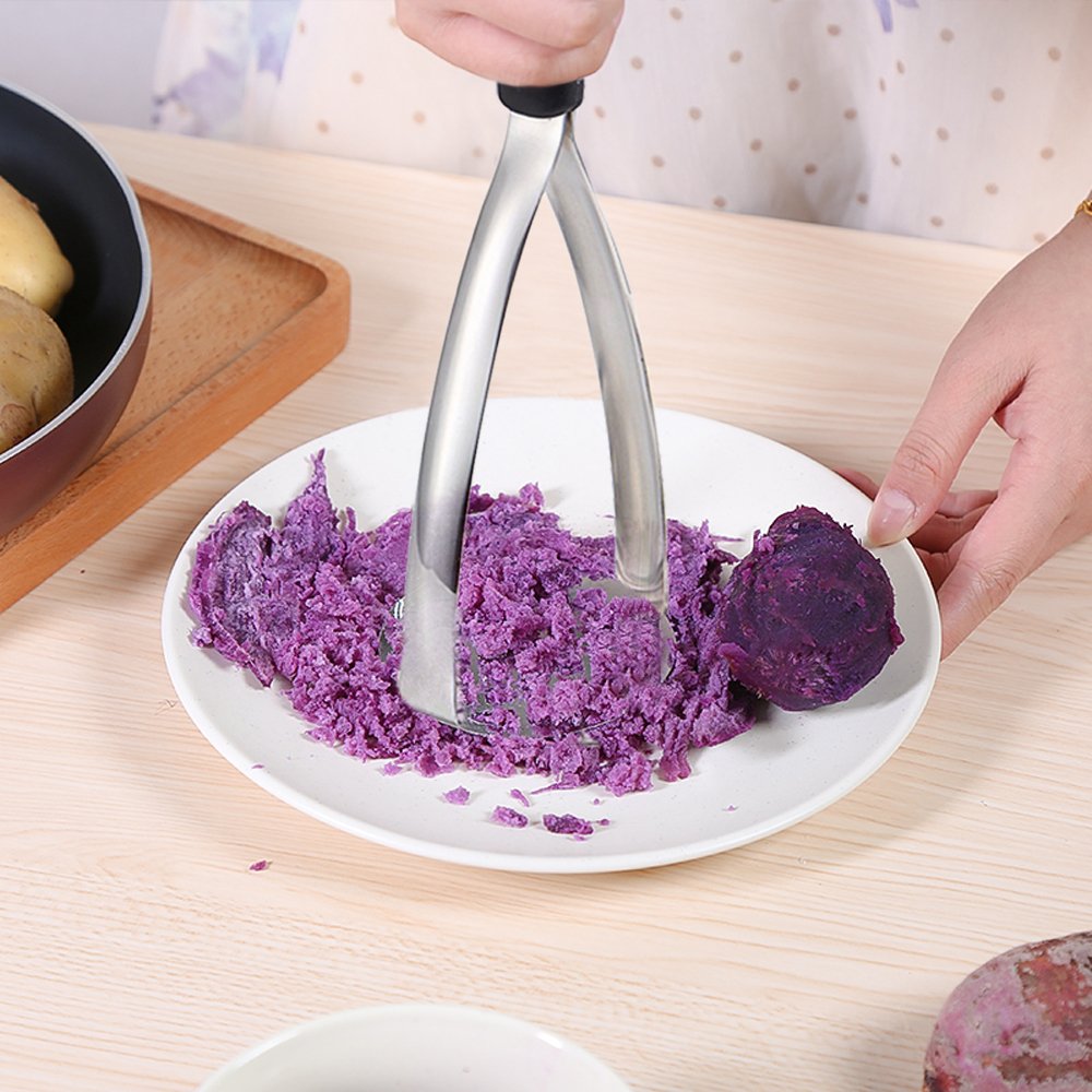 Joyoldelf multi-use kitchen masher suitable for potatoes vegetables and fruit