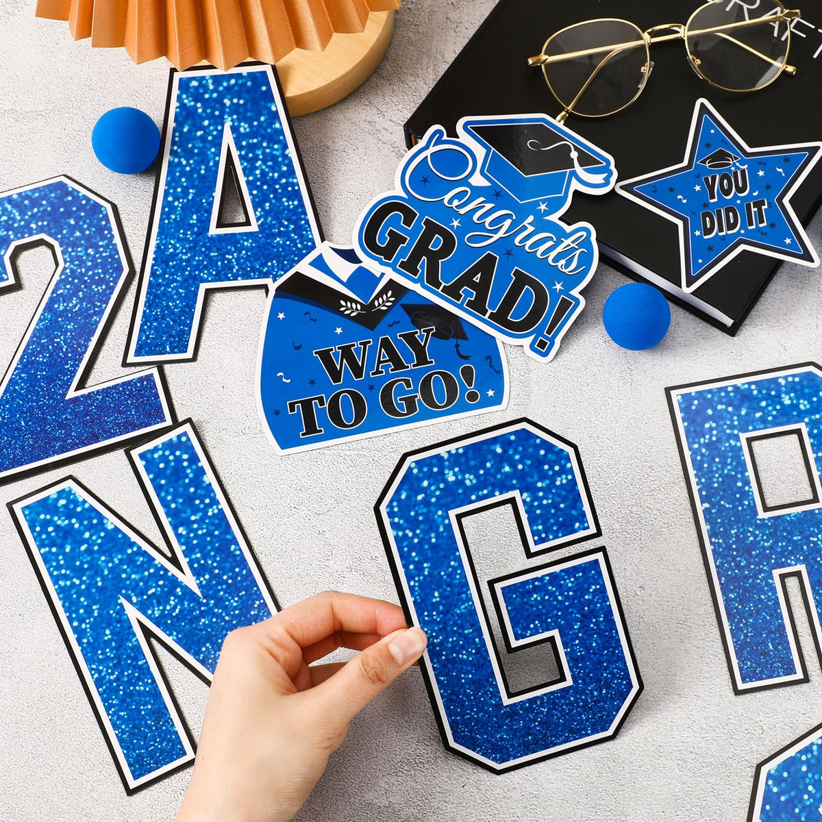 JULMELON graduation dress magnet enhances car décor during ceremonies