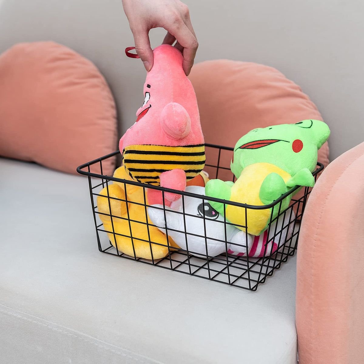 JUNCHU CHERRY matte-finish basket protects surfaces with a smooth touch.