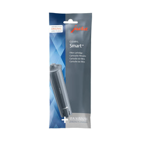 JURA Clearyl Smart+ coffee preparation with filtered water for enhanced aroma.