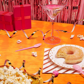 Just Shimmer holographic table cover suits weddings, banquets, and outdoor gatherings