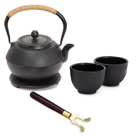 Juvale cast iron teapot 1200 ml for generous loose leaf servings.