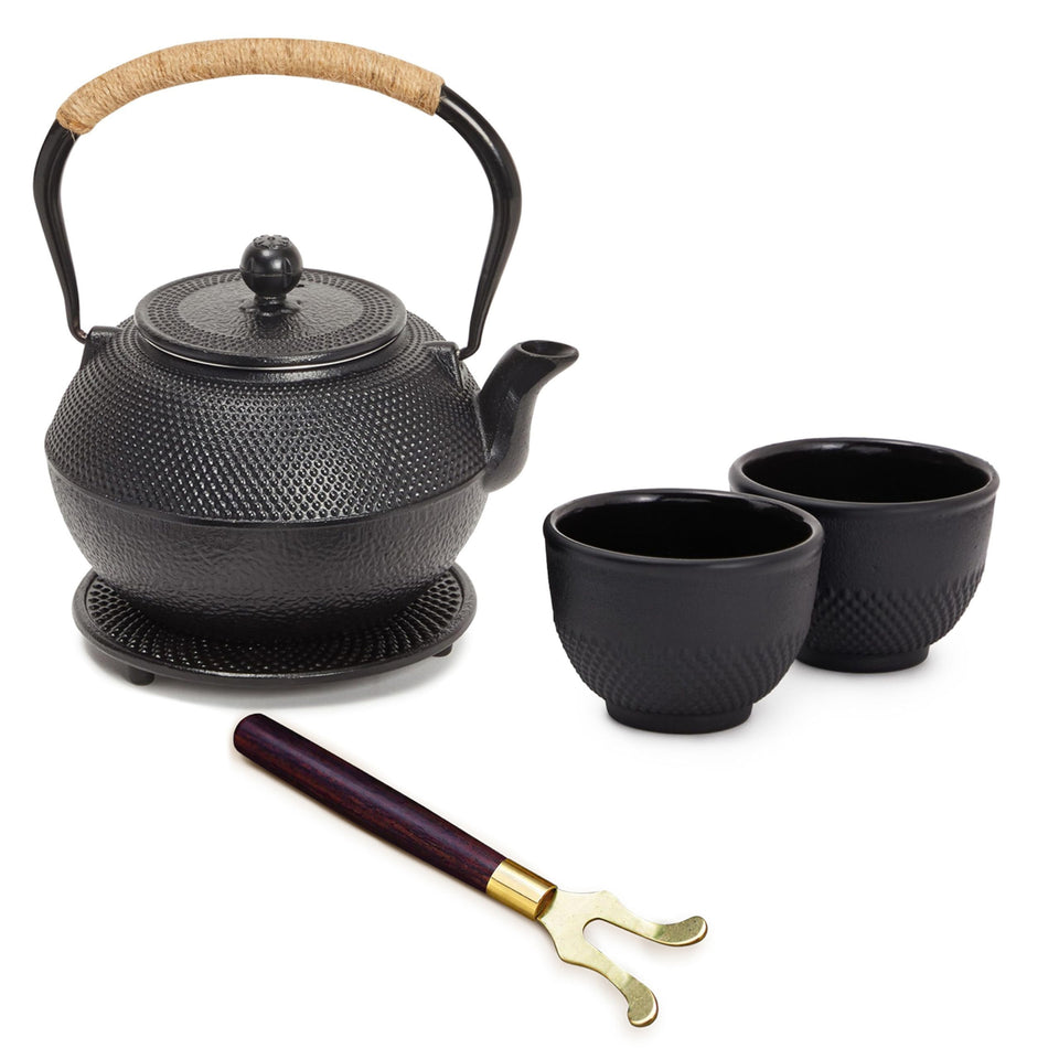 Juvale cast iron teapot 1200 ml for generous loose leaf servings.