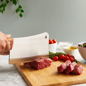 Juvale bone-cleaving capacity supports heavy-duty cuts with ease.