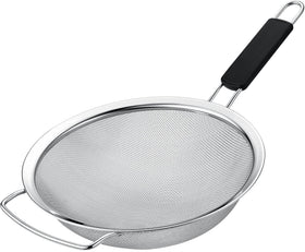 KAFOOR 9-inch fine mesh strainer ready for pasta rinse tasks with a clear view of the mesh.