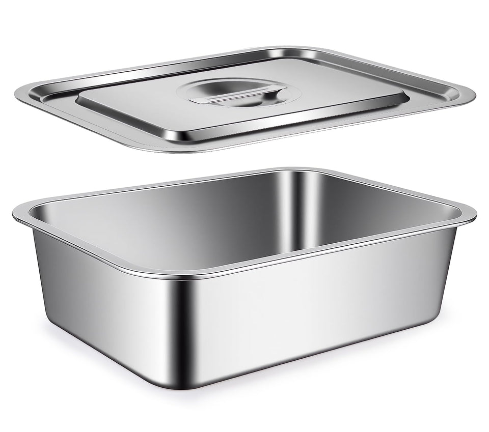 KAKO 9x13 baking pan with lid, ideal for layered dishes.