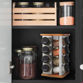 Sixteen pre-filled jars offer a ready-to-use spice collection.