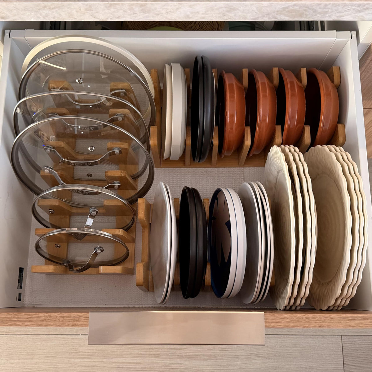 KANDOHAUS durable bamboo construction offers stable, screw-driven assembly.