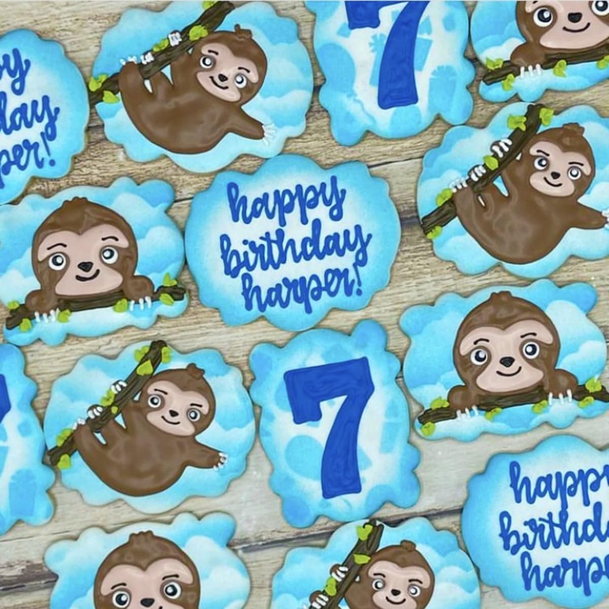 Kanehosi holiday party frame cutters set for celebrations