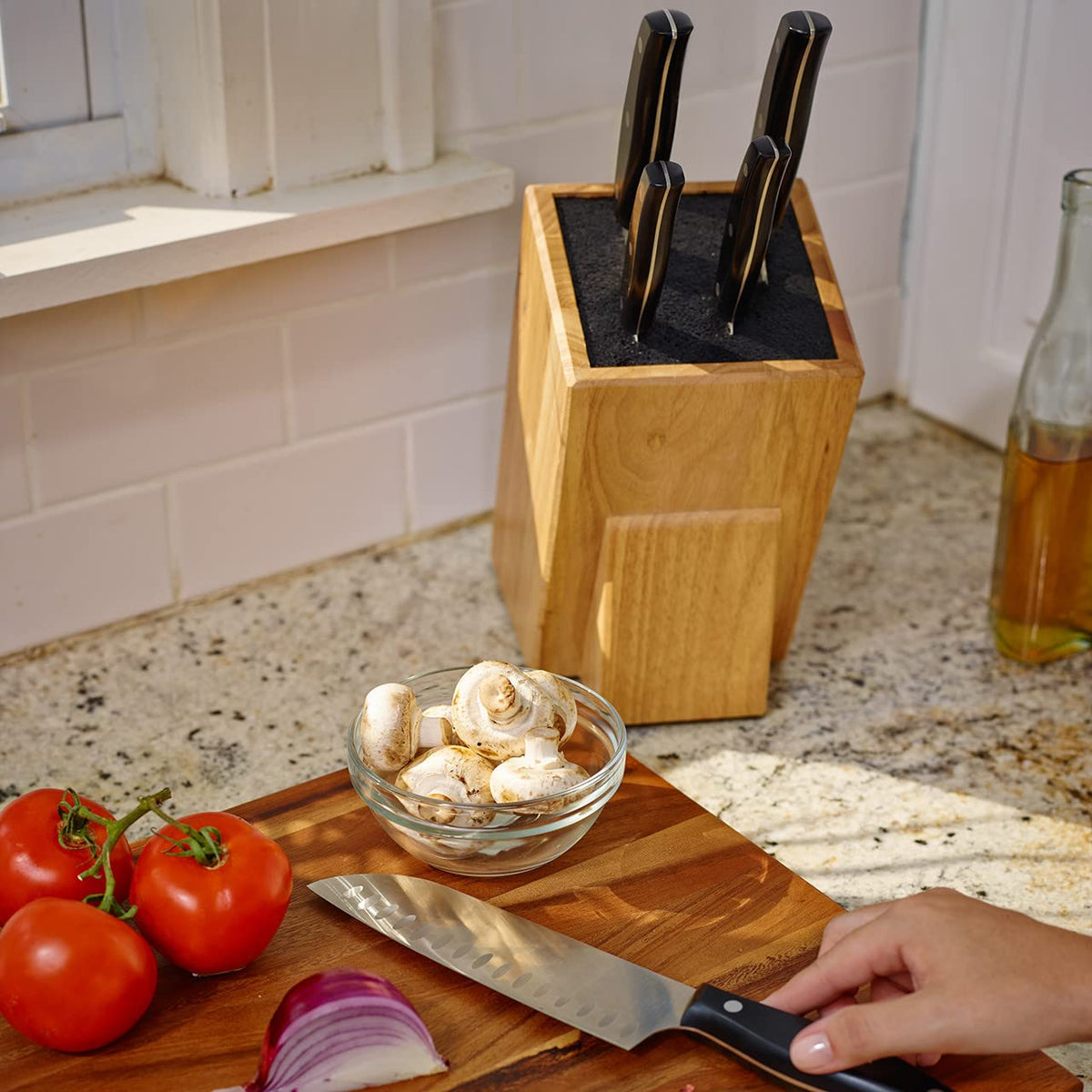 Kapoosh Dice Knife Block top view emphasizes compact organization and easy access