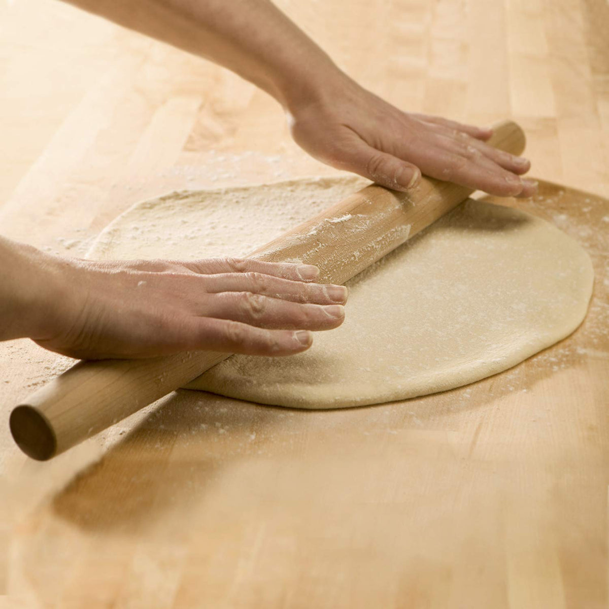 KARRYOUNG fondant-rolling-pin ideal for delicate dough handling.