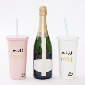 Lock-tight lid and silicone straw prevent spills during travel.