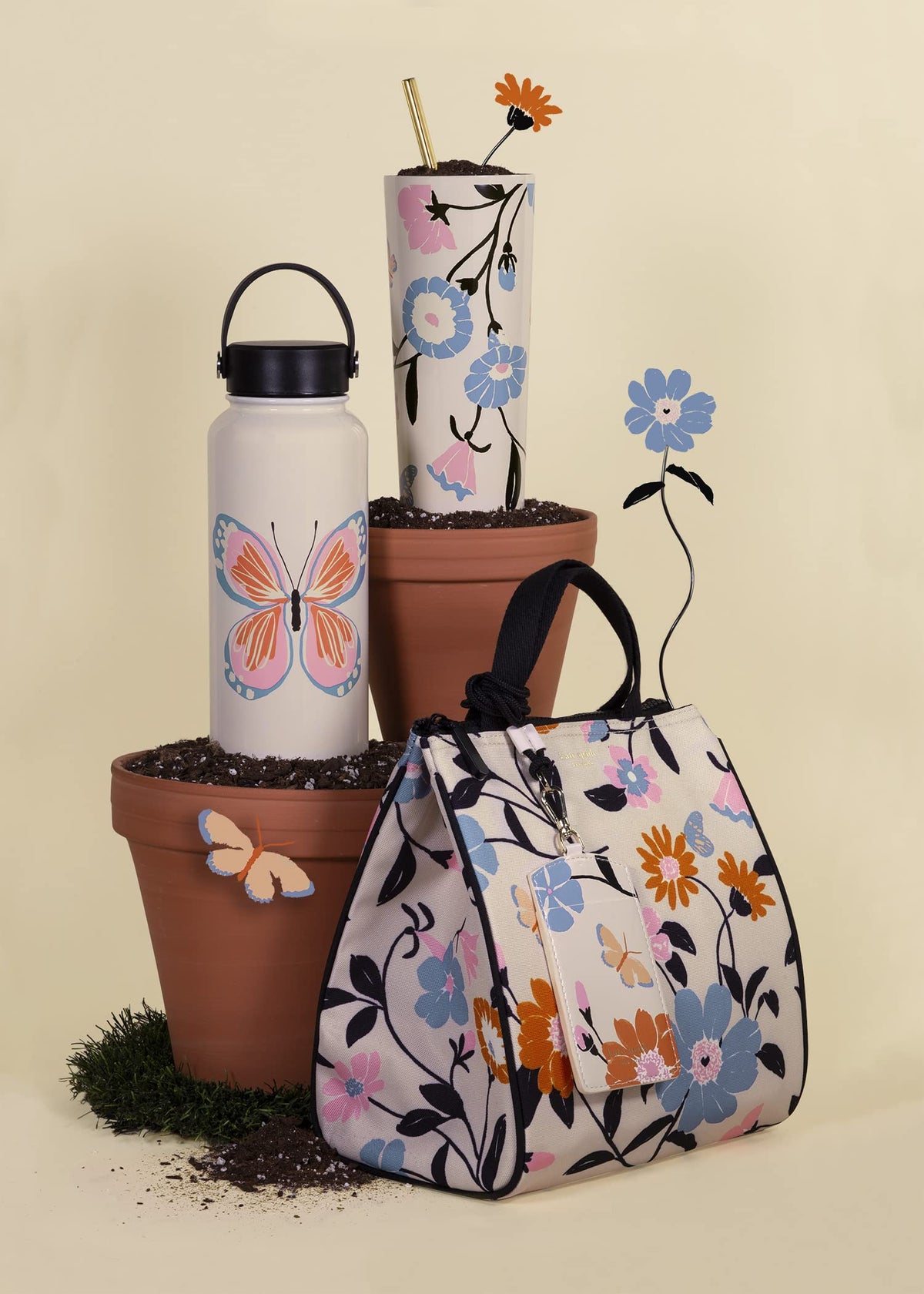 floral garden pattern adds style to lunches and outings
