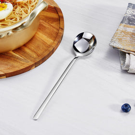 KEAWELL four-piece set supports everyday dining and entertaining with friends.