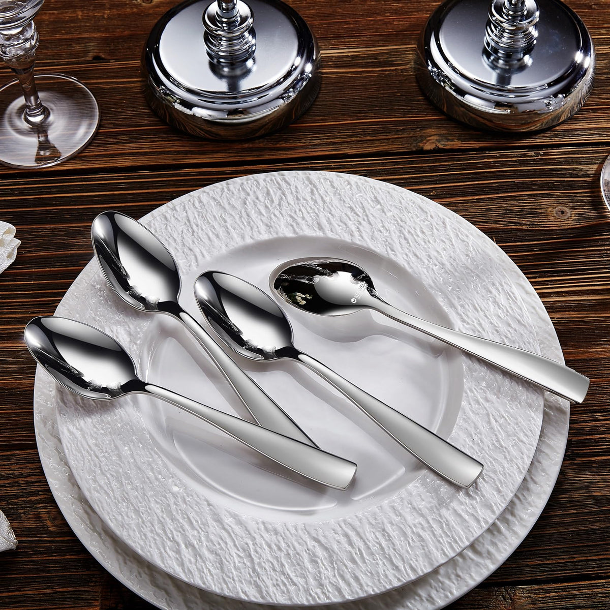 Keawell 18-10 stainless steel construction ensures lasting shine and corrosion resistance.