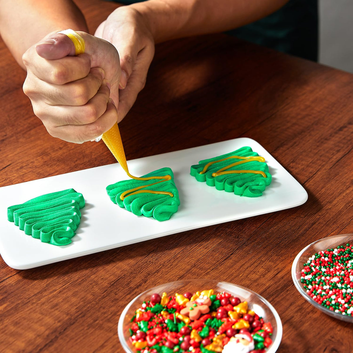 KEENPIONEER use with or without tips offers decorating versatility