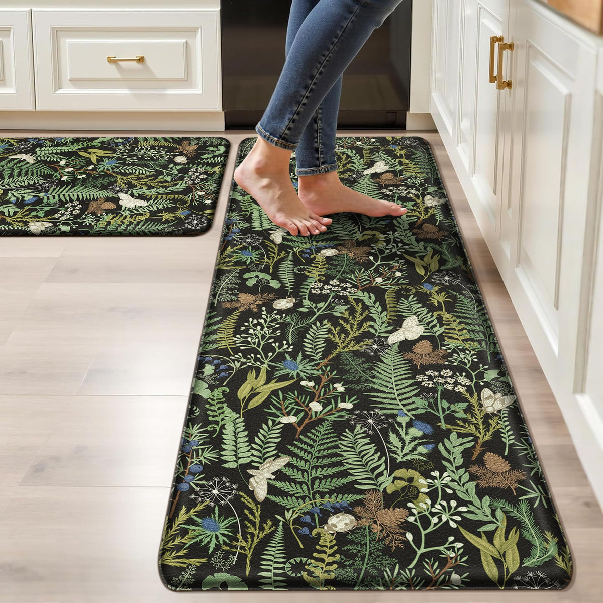 Keensoft plant leaf botanical kitchen rug 17x28 provides soft support for long cooking tasks.