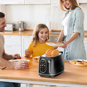 Removable crumb tray makes cleaning quick and keeps countertops tidy.