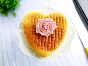 Kefyixc heart shaped cake pan, oven safe up to 428F.