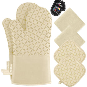 KEGOUU oven mitts with non-slip silicone grip for safe cooking.