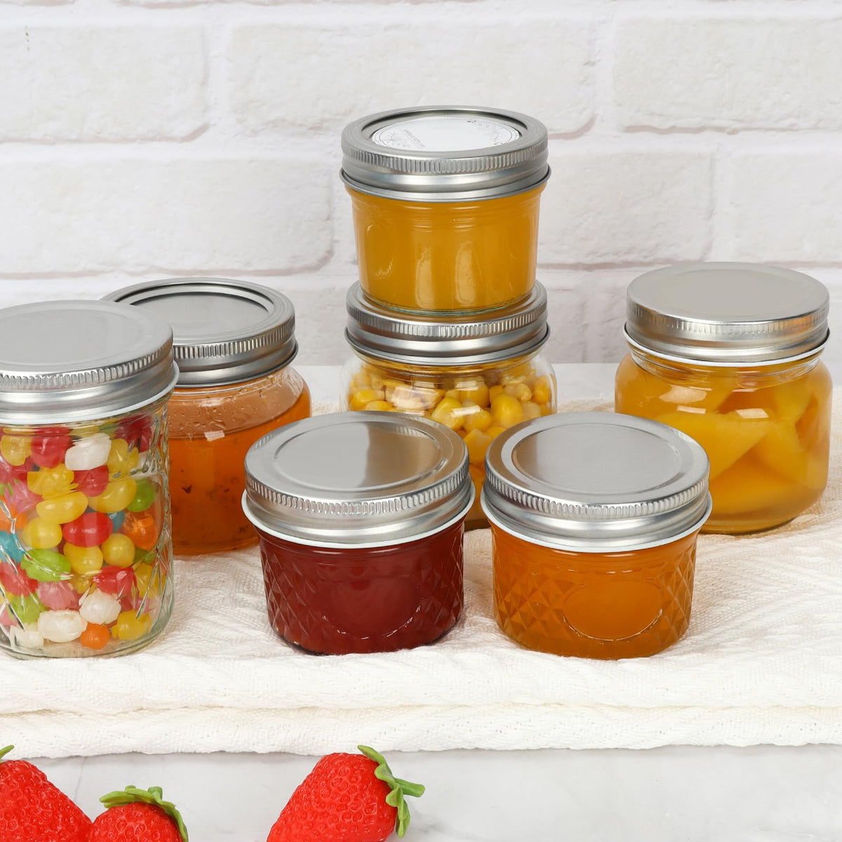 Keketin BPA-free glass jars ideal for daily use.