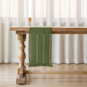 Keketoarrange spring summer home decor runner on a stylish table