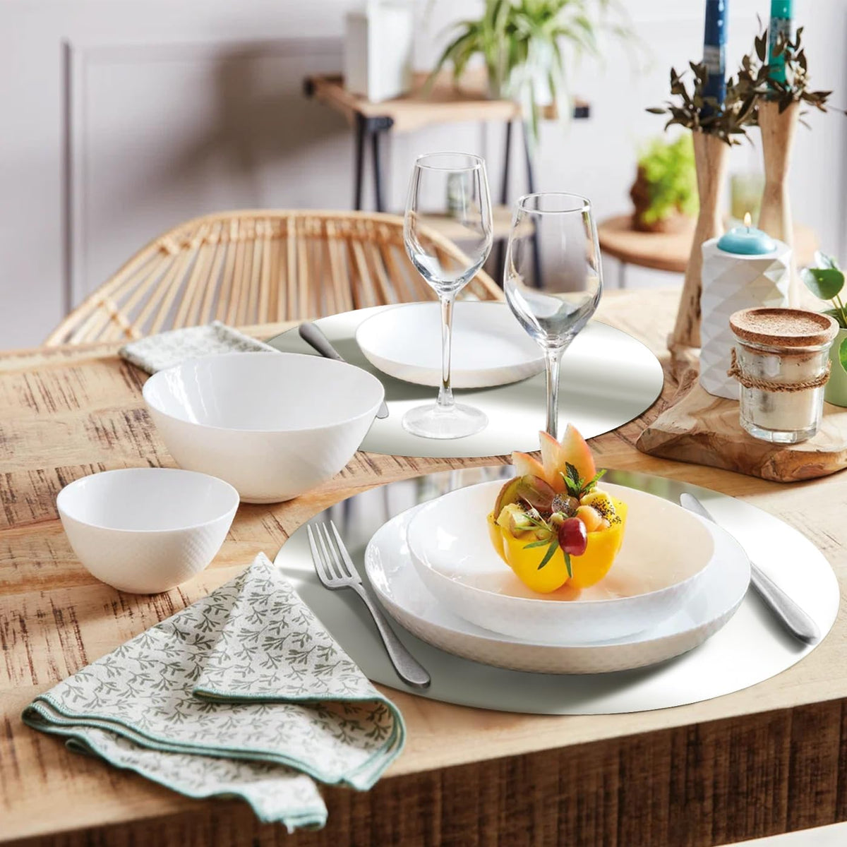 KesaPlan easy cleanup after events with disposable, recyclable placemats.