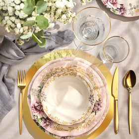 KesaPlan disposable placemats simplify cleanup after elegant gatherings.