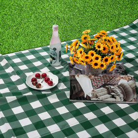 Kesfey birthday party tablecloth in green and white for festive tables.