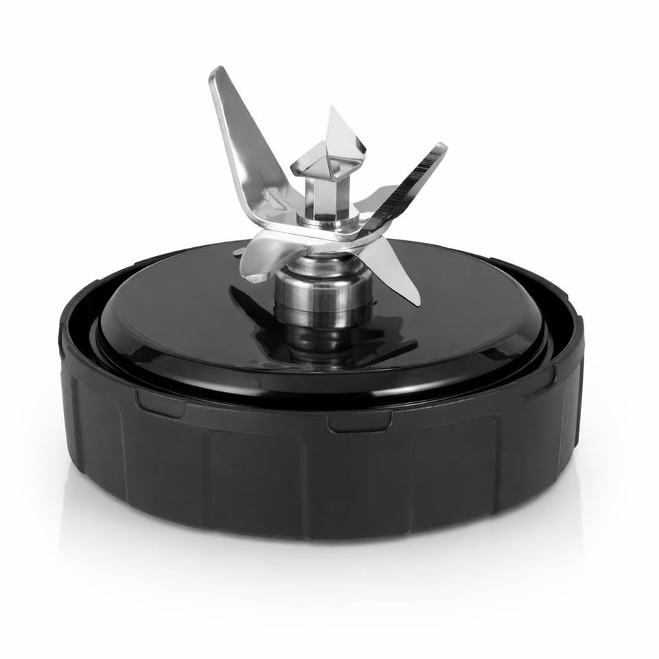 KETAR Ninja blade close-up showing a sharp stainless edge for precise blending