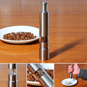 Keweis acrylic chamber highlights clear spice capacity and visibility.