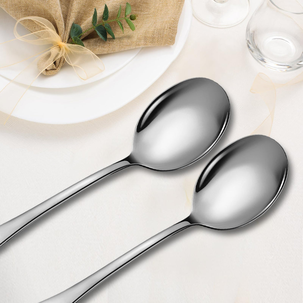 KeyOXY eight-piece set cleans easily in a dishwasher after gatherings.