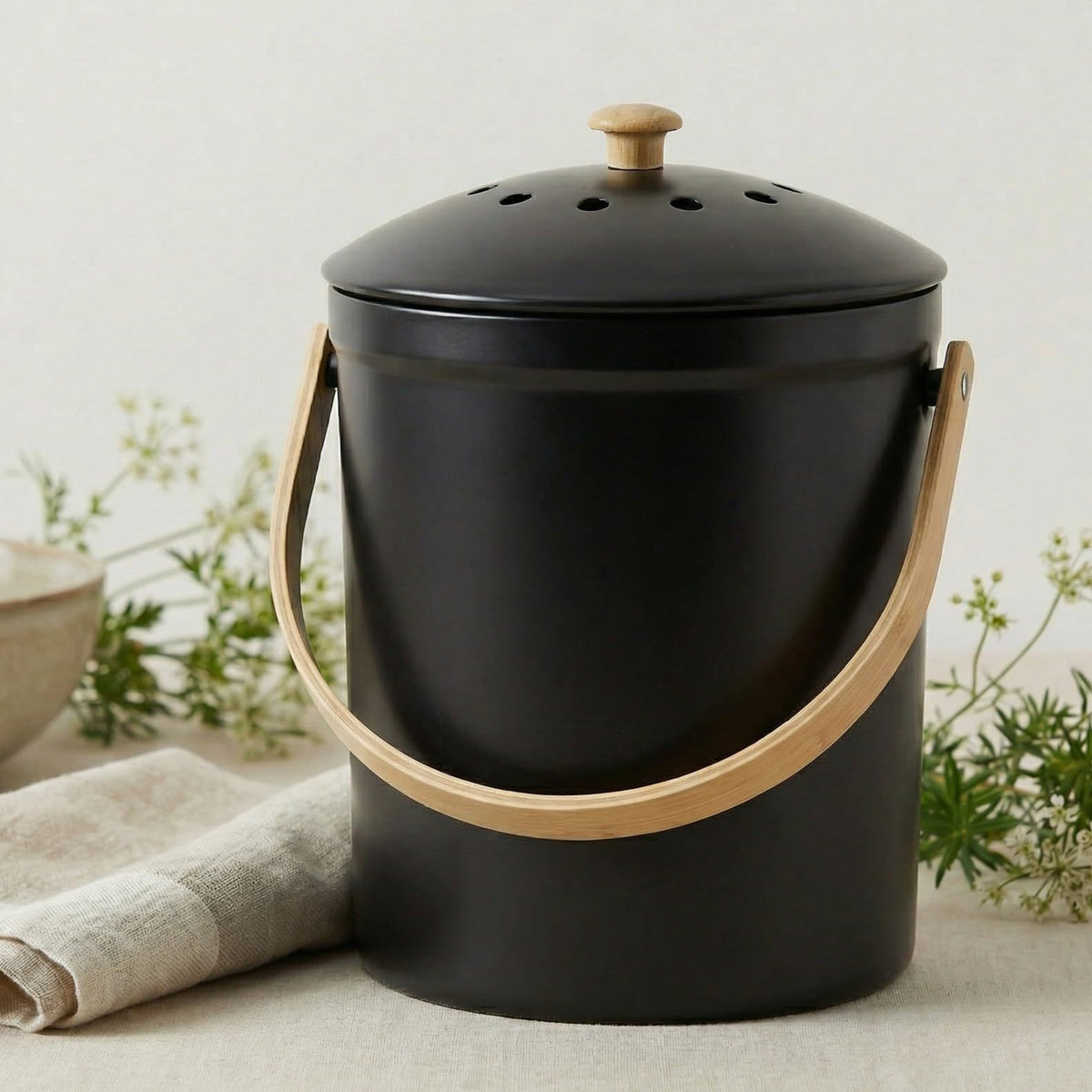 KIBAGA easy-clean design simplifies maintenance after daily use.